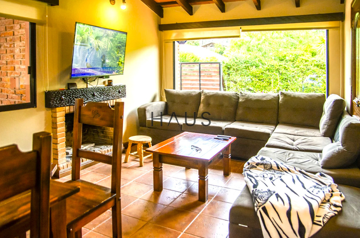 Casa ID.938 - En venta casa de 3 Dormitorios en Jardines de Córdoba
