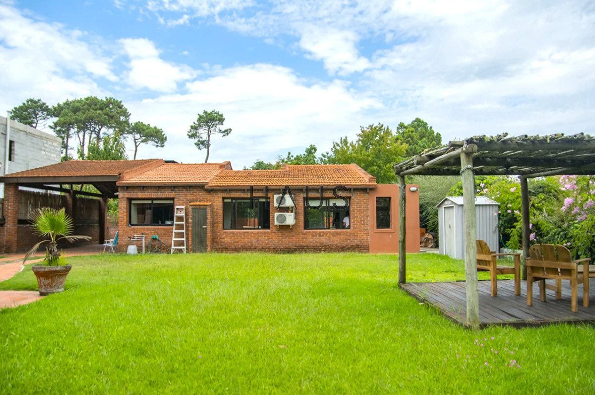 Casa ID.938 - En venta casa de 3 Dormitorios en Jardines de Córdoba