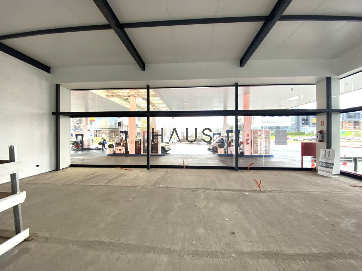 Local Comercial ID.945 - Local de 149 metros totales en alquiler anual 