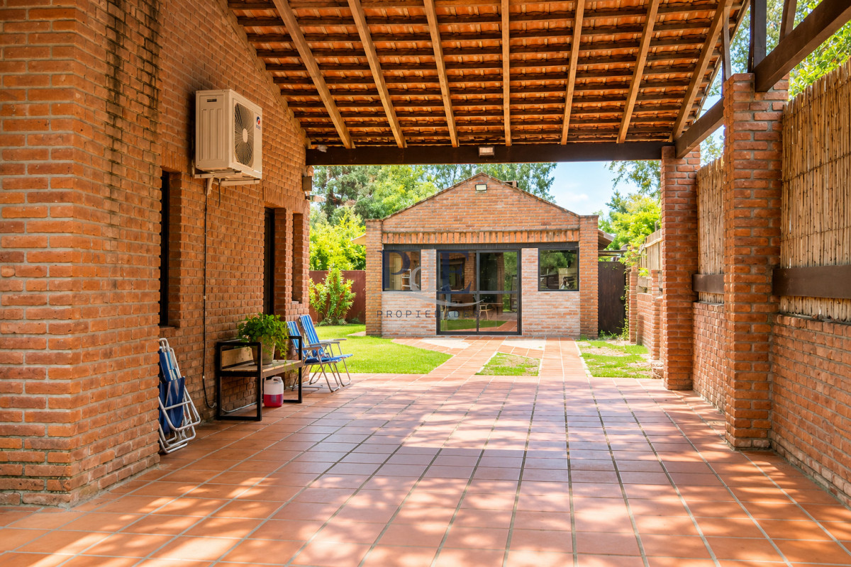 En venta casa de 3 Dormitorios en Jardines de Córdoba - Imagen 11