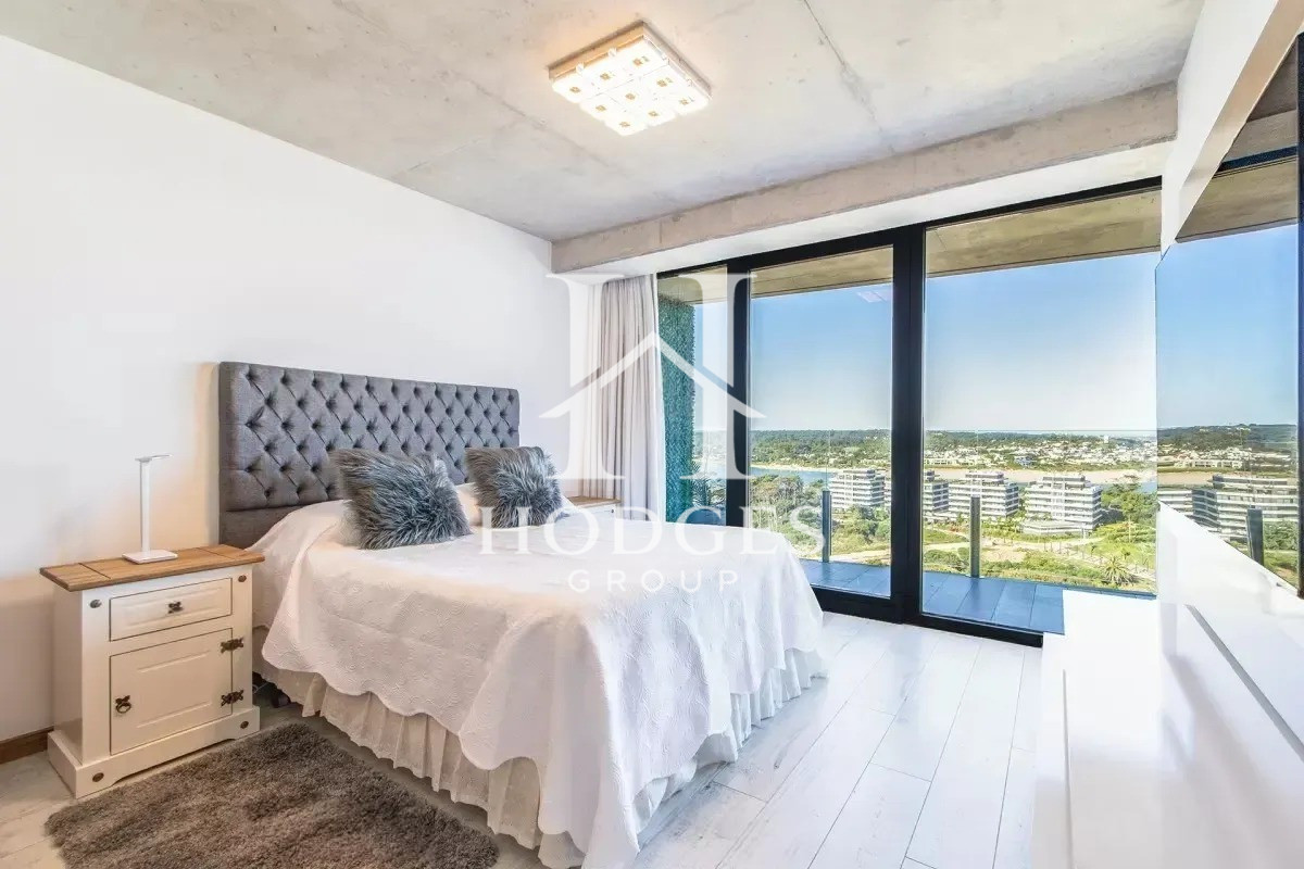 Apartamento ID.69 - Espectacular unidad en venta y alquiler temporal en Surfside Punta del Este