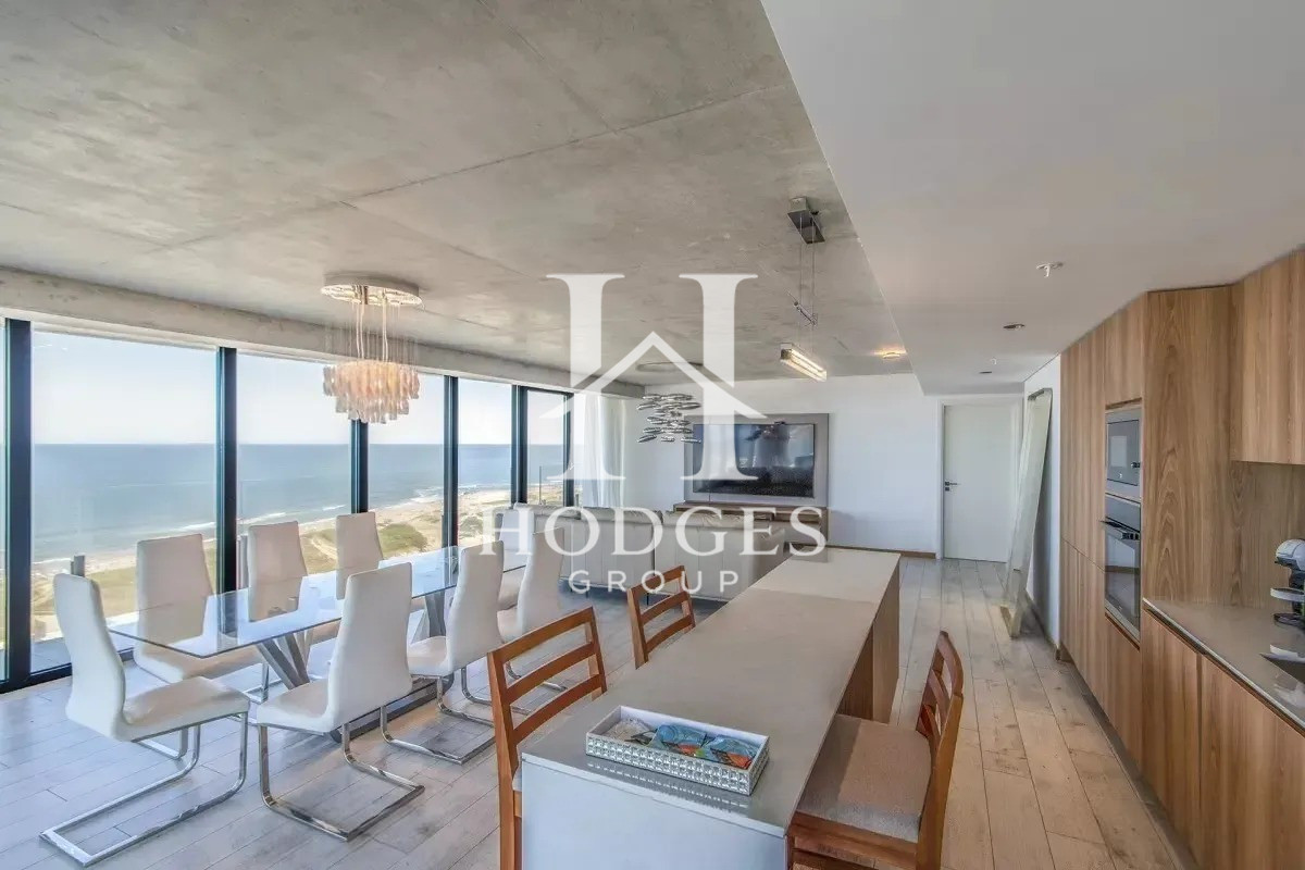 Apartamento ID.69 - Espectacular unidad en venta y alquiler temporal en Surfside Punta del Este