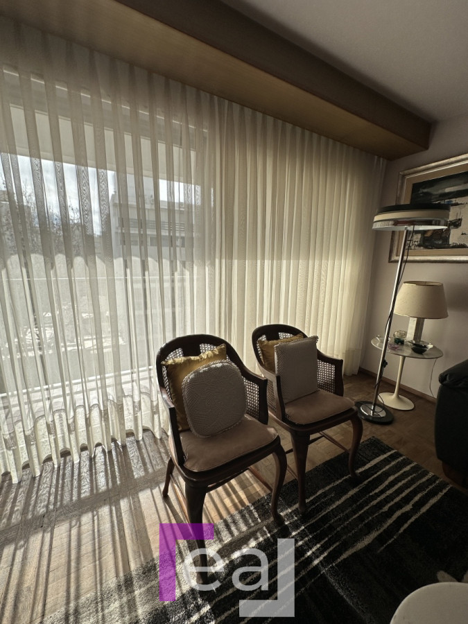 Apartamento ID.121 - Apartamento en pleno pocitos 3 dorm 3 baños y servicio