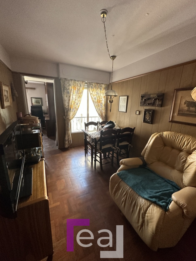 Apartamento ID.121 - Apartamento en pleno pocitos 3 dorm 3 baños y servicio