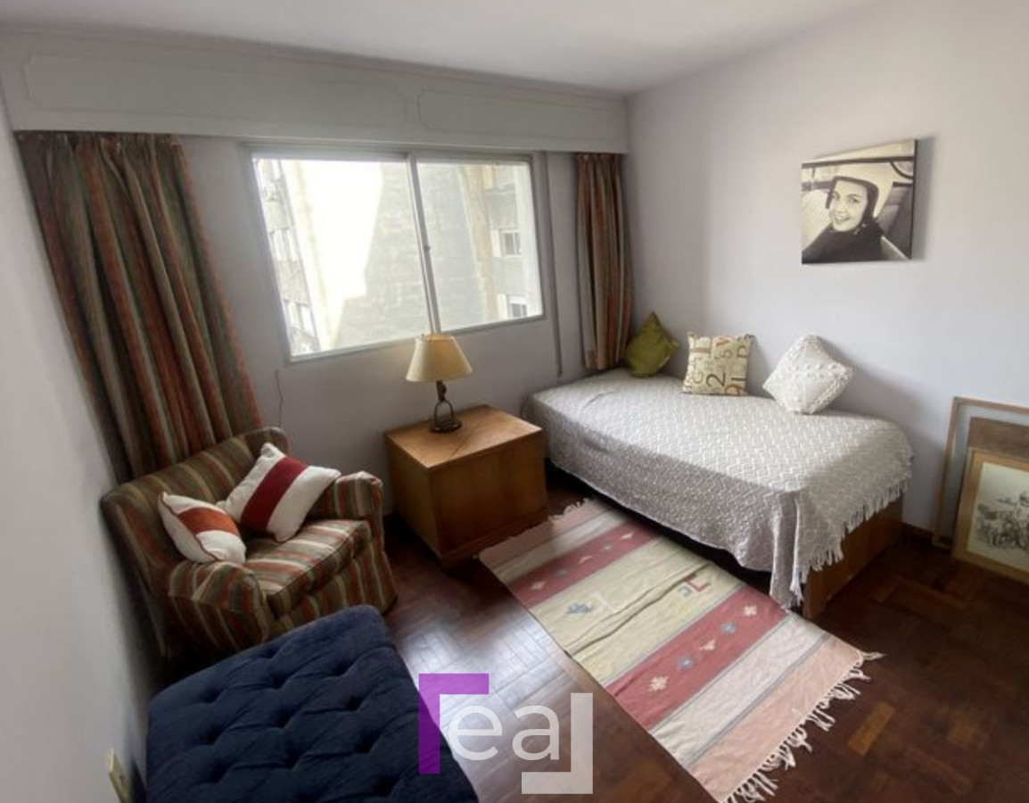 Apartamento ID.121 - Apartamento en pleno pocitos 3 dorm 3 baños y servicio