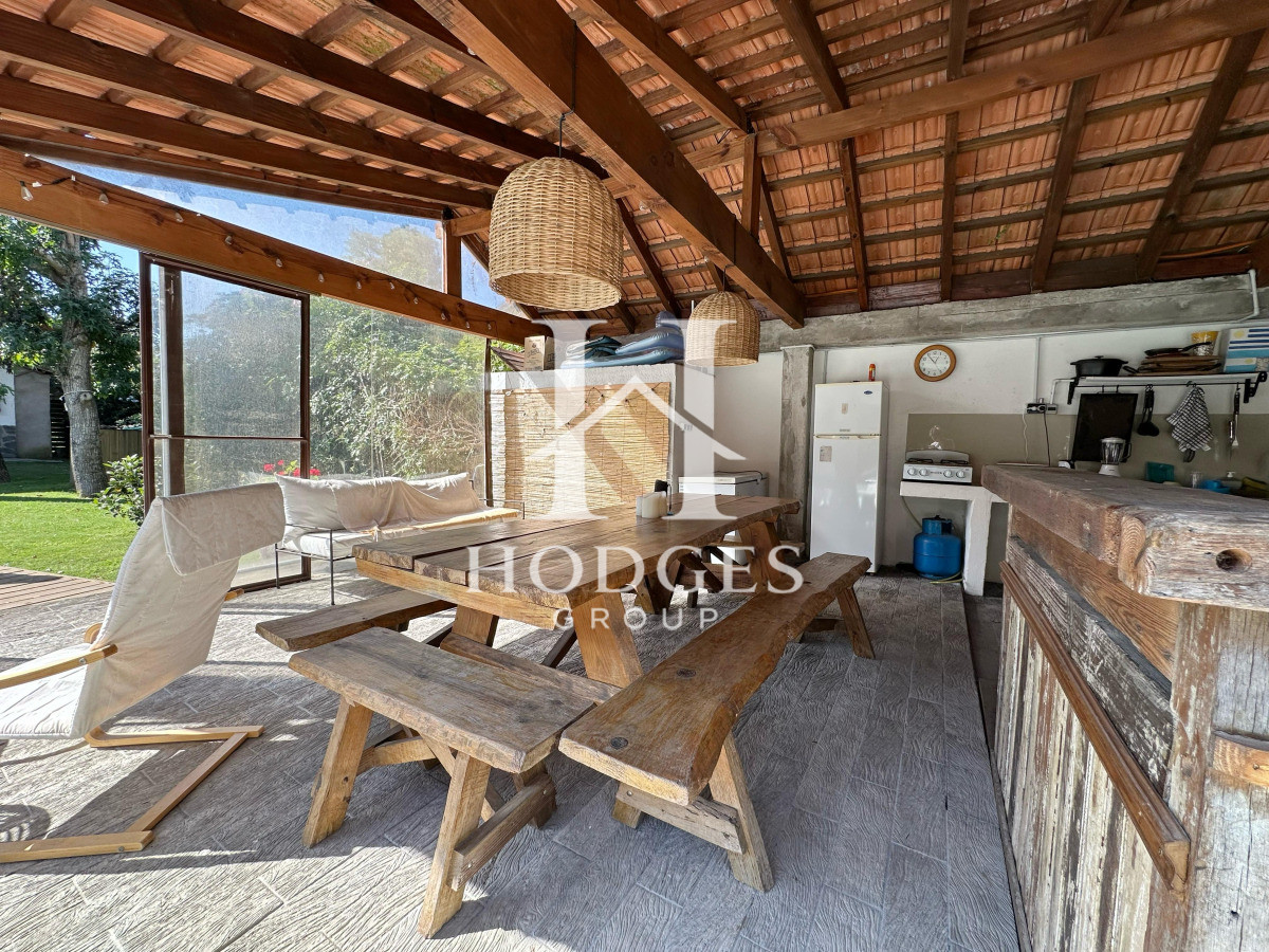 Casa ID.221 - Casa en Venta de 4 Dormitorios ubicada en Pinares, Punta del Este