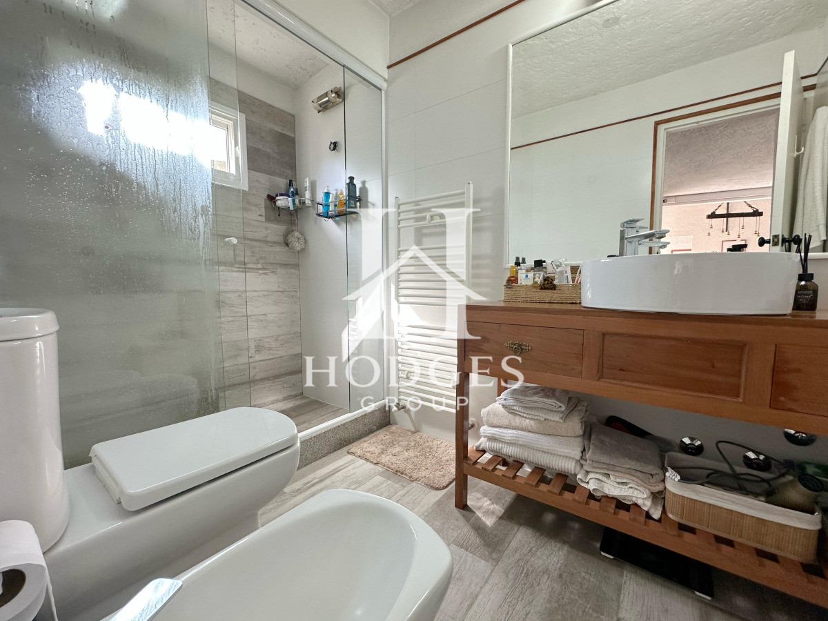 Casa ID.221 - Casa en Venta de 4 Dormitorios ubicada en Pinares, Punta del Este
