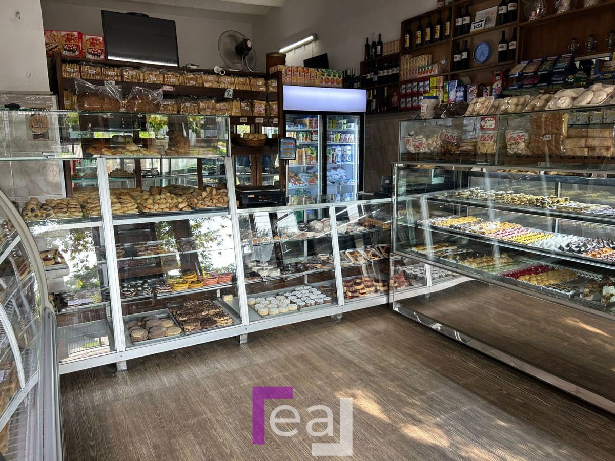 Casa ID.115 - Casa en venta y Panadería funcionando en el mismo padrón