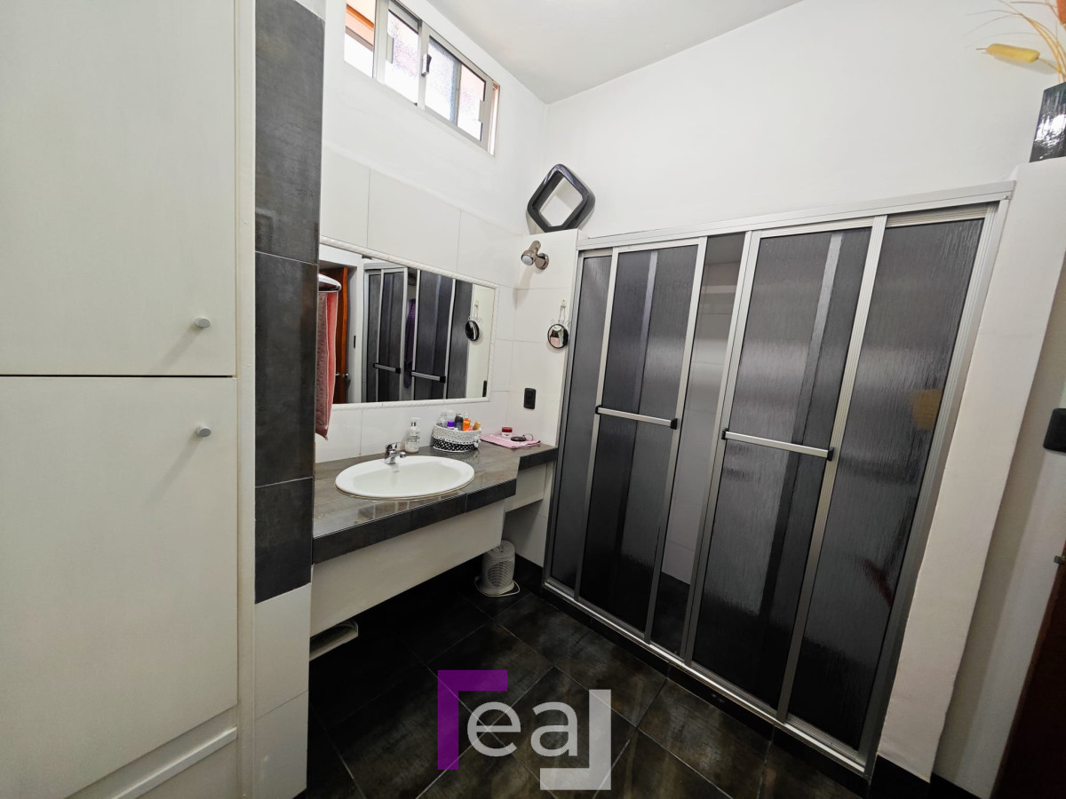 Casa ID.60 - Casa en venta Perez Castellanos , proximo a Antel Arena