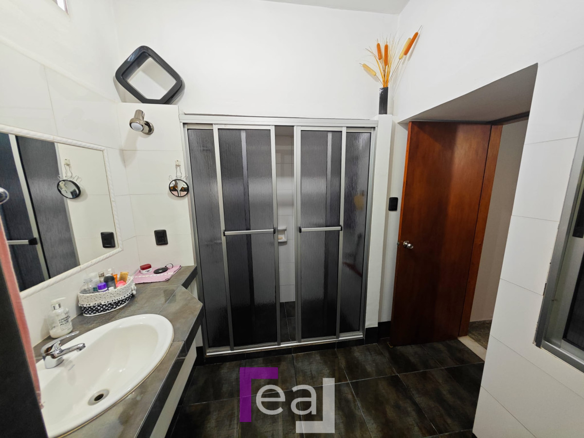Casa ID.60 - Casa en venta Perez Castellanos , proximo a Antel Arena