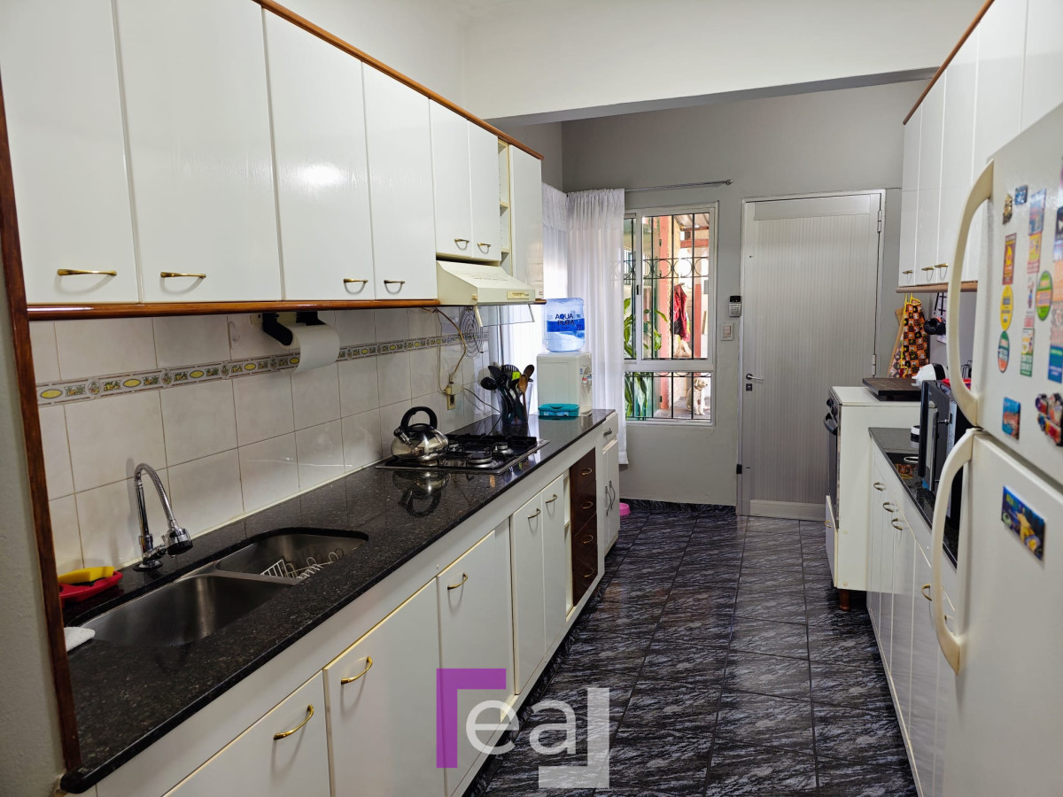 Casa ID.60 - Casa en venta Perez Castellanos , proximo a Antel Arena
