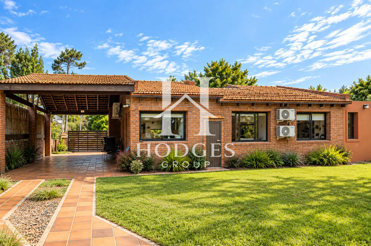 Casa ID.397 - En venta casa de 3 Dormitorios en Jardines de Córdoba
