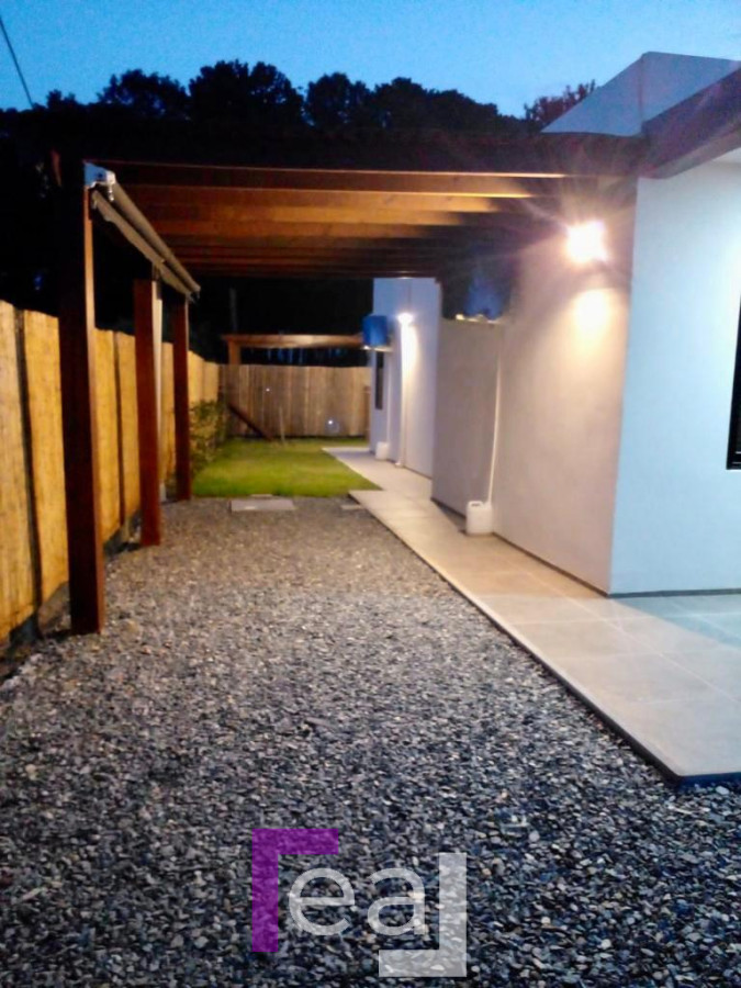 Casa ID.120 - CASA A ESTRENAR EN PIRIAPOLIS OPORTUNIDAD