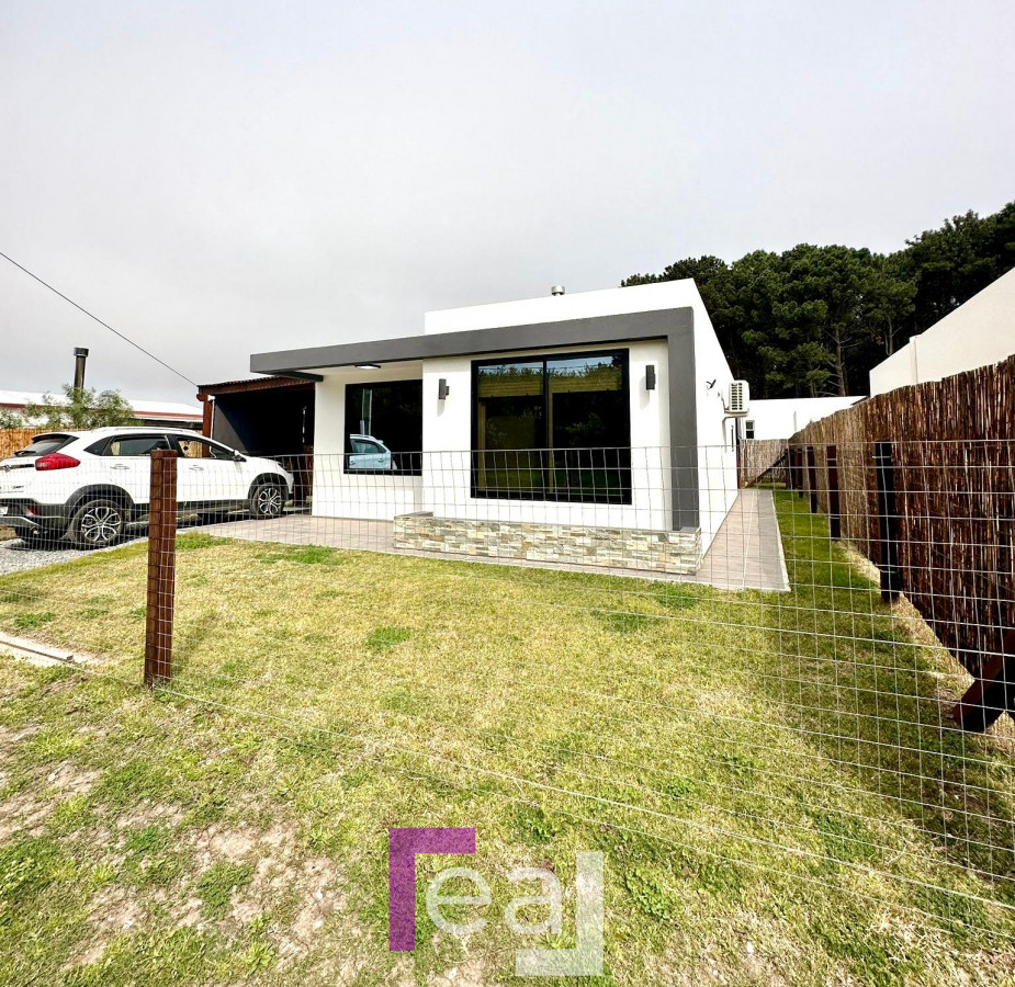 Casa ID.120 - CASA A ESTRENAR EN PIRIAPOLIS OPORTUNIDAD