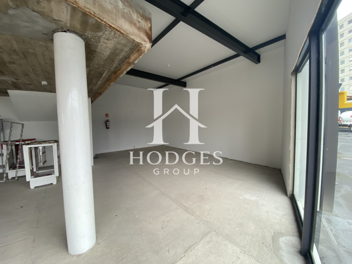 Local Comercial ID.375 - Local en alquiler con un total de 161 metros, 133,26 de planta