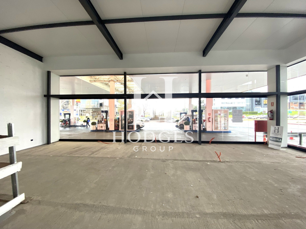 Local Comercial ID.374 - Local de 149 metros totales en alquiler anual 