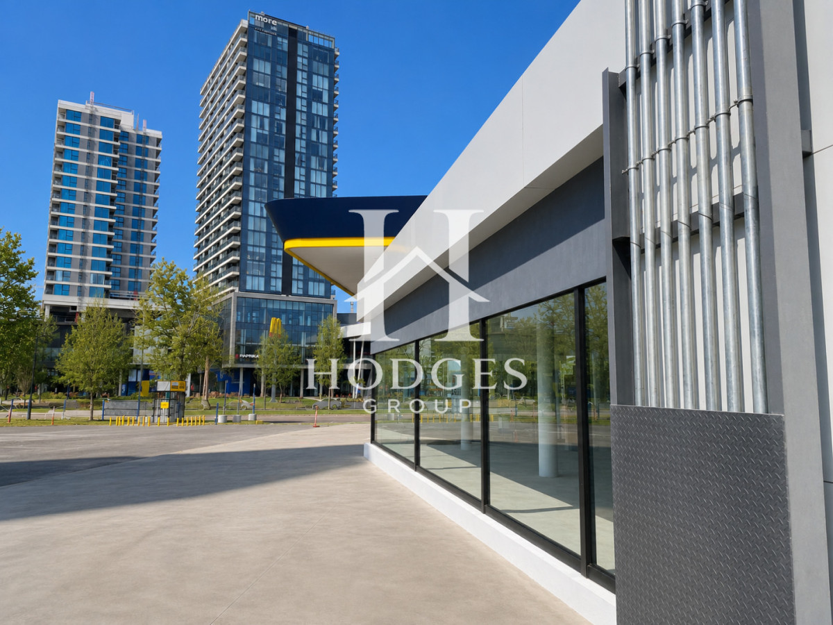 Local Comercial ID.374 - Local de 149 metros totales en alquiler anual 