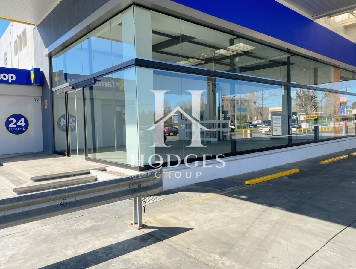 Local Comercial ID.374 - Local de 149 metros totales en alquiler anual 