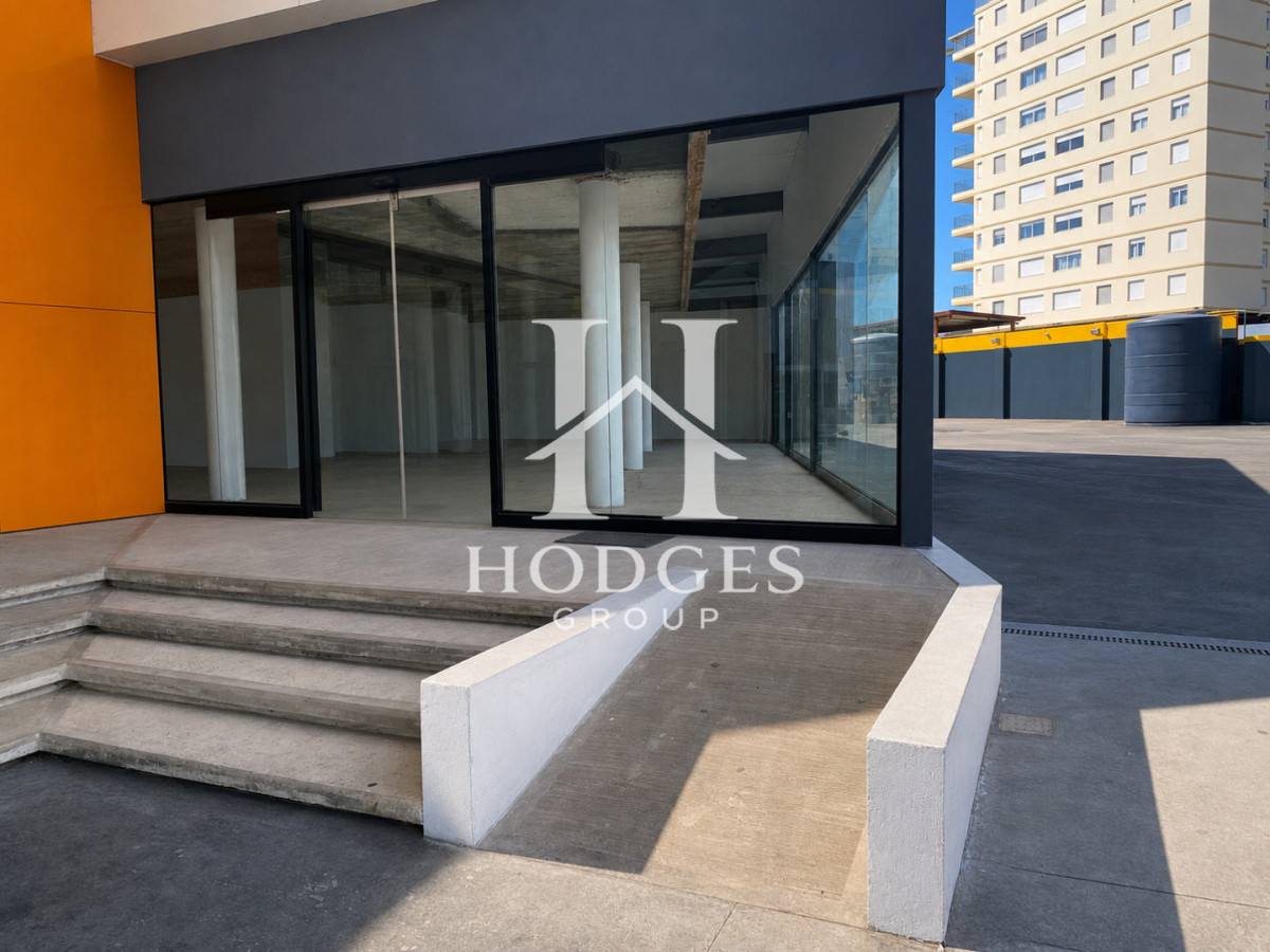 Local Comercial ID.375 - Local en alquiler con un total de 161 metros, 133,26 de planta