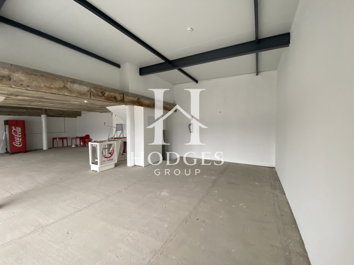 Local Comercial ID.375 - Local en alquiler con un total de 161 metros, 133,26 de planta