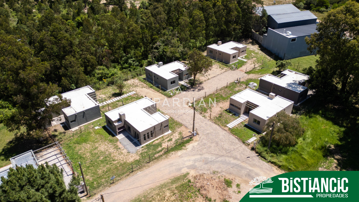 Casa ID.21098475 - Casa a estrenar en barrio privado, construcción tradicional, 2 dorm 2 baños 370 m2 de terreno  US$175.000. financiación