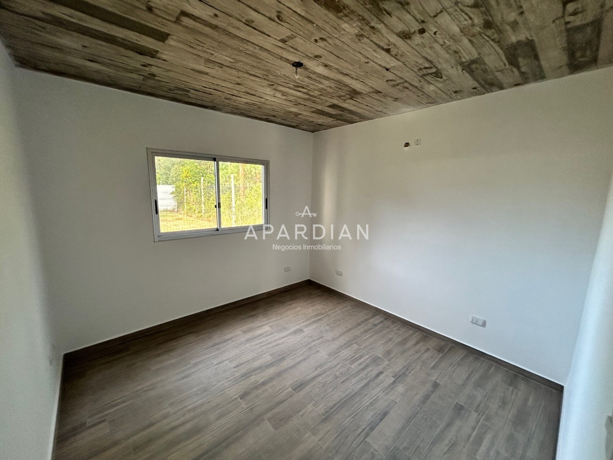 Casa ID.21098475 - Casa a estrenar en barrio privado, construcción tradicional, 2 dorm 2 baños 370 m2 de terreno  US$175.000. financiación