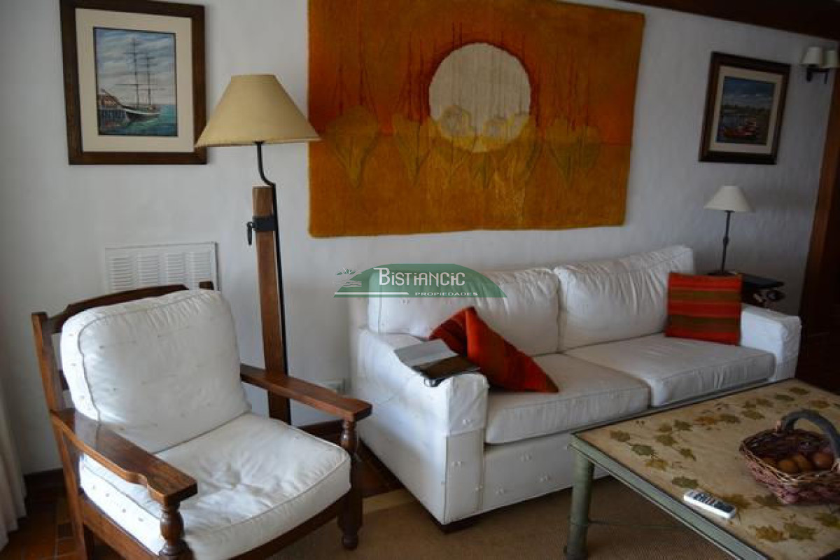 ALQUILER DE TEMPORADA Apartamento en Puerto, Punta del este, con excelente ubicación. 3 dormitorios, 3 baños, terraza y garaje - GoPunta - Portal Inmobiliario de Punta del Este - Maldonado