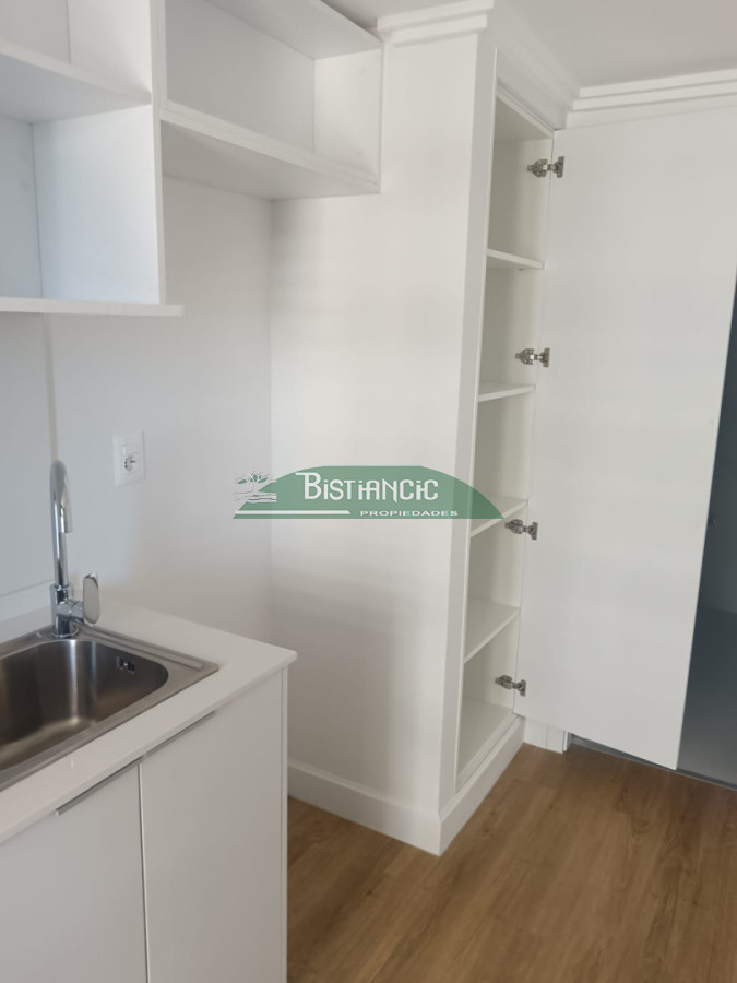 Apartamento ID.3034 - Departamento un ambiente en torre a estrenar, piso alto, piscina climatizada, otra abierta,gym , parrilleros, etc. Venta US$ 105.000.. 