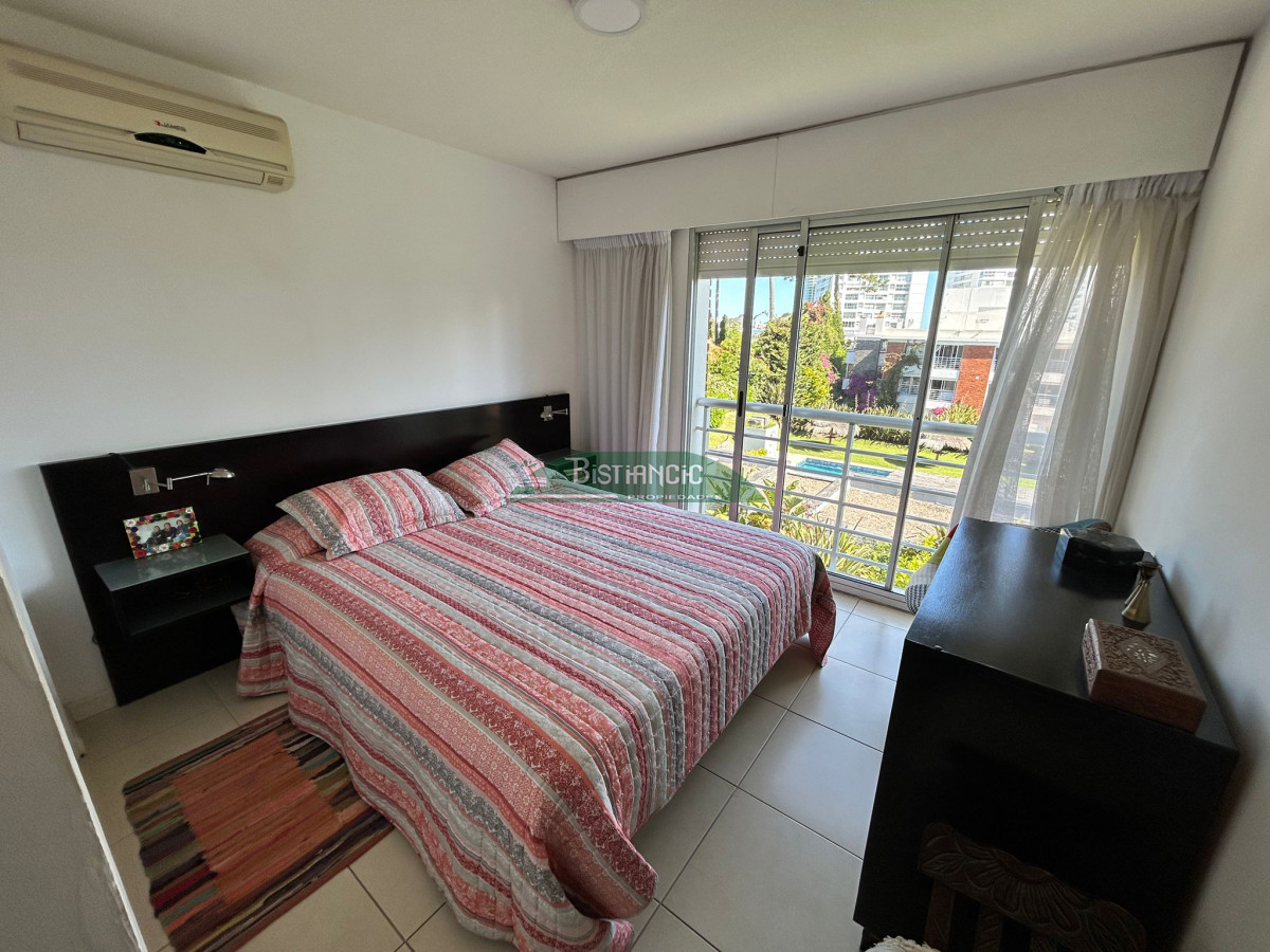 Apartamento ID.1289 - Excelente apartamento de 3 dormitorios, 3 baños, piscina, garage y baulera. Pda 18 de la Mansa. U$S 350.000