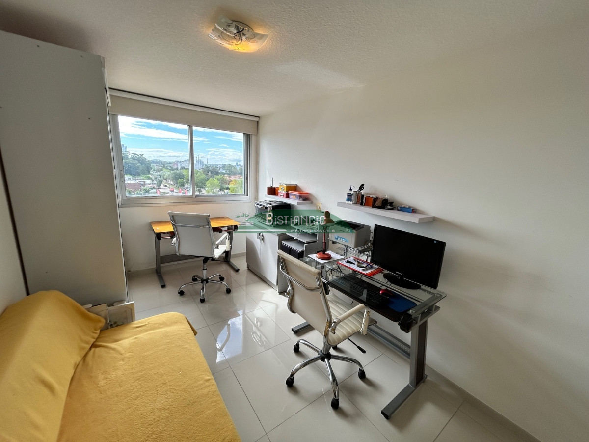 Apartamento ID.2887 - VENTA Apto 2 dorm 2 baños vista, calefacción, piscina, parrilleros, jacuzzi, garaje, y otros.