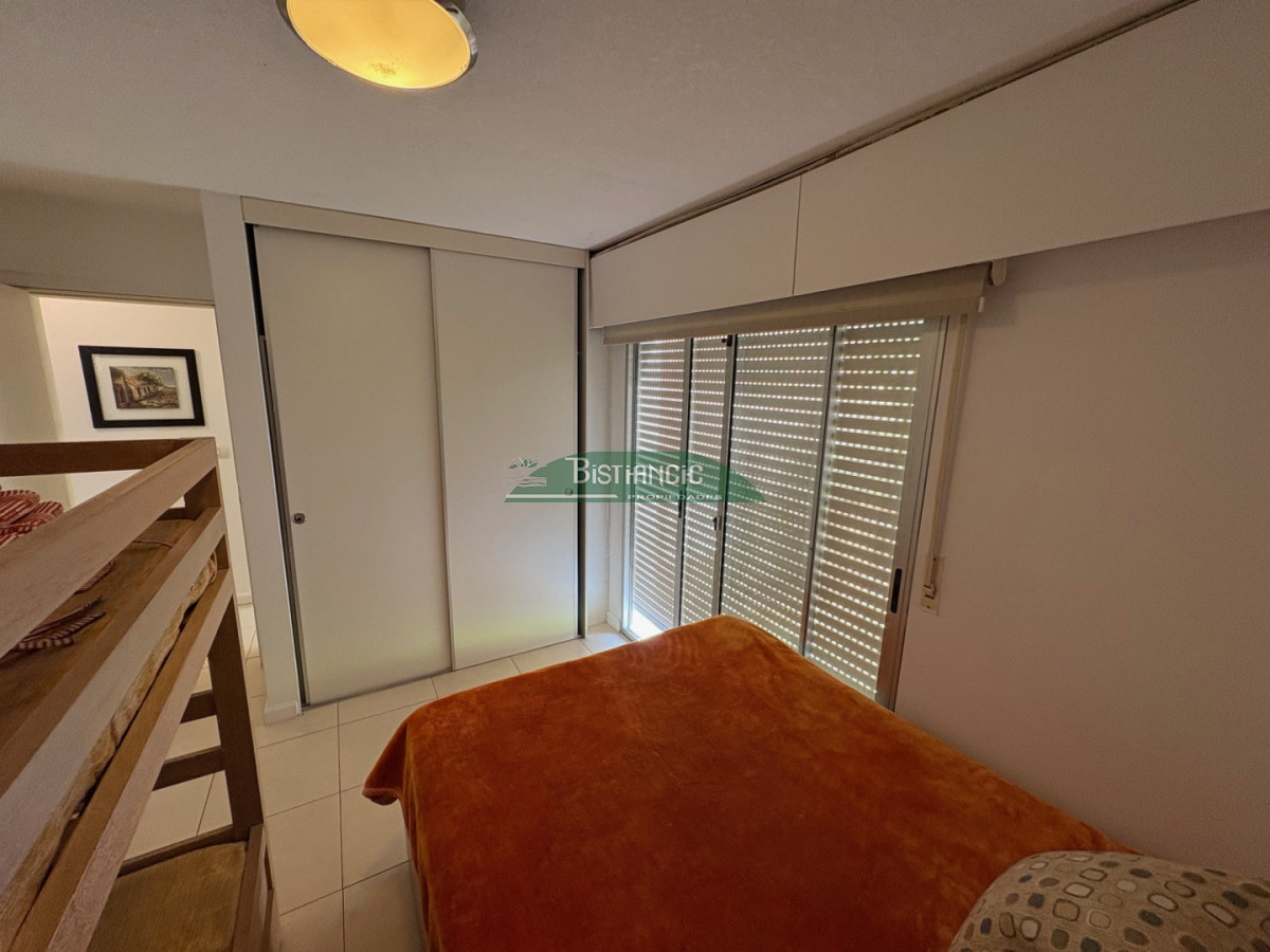 Apartamento ID.3005 - Apartamento de 3 dorm 3 baños con gran jardín, calefacción, garaje, servicio, realmente único!