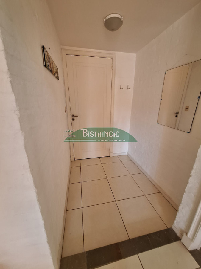 Apartamento ID.1392 - Alquiler anual - Cómodo departamento en Barrio Cantegril, 2 dormitorios, 2 baños, entre piso ideal playroom. 