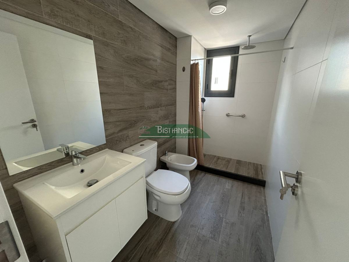 Apartamento ID.3028 - Apartamento en alquiler anual con terrazas y excelente vista al Campus