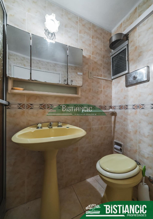 Apartamento ID.1803 - Frente al Mar 2 dorm 2 baños balcón garaje 240000