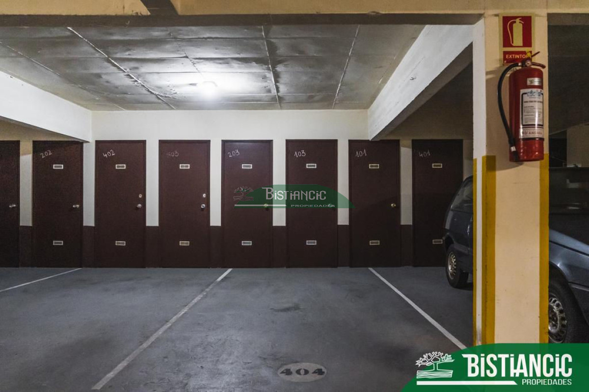 Apartamento ID.1803 - Frente al Mar 2 dorm 2 baños balcón garaje 240000
