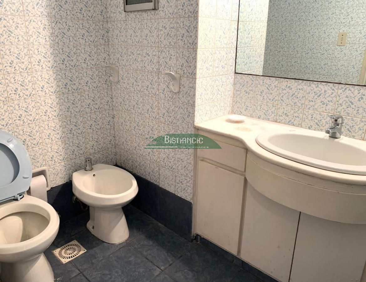 Apartamento ID.1803 - Frente al Mar 2 dorm 2 baños balcón garaje 240000