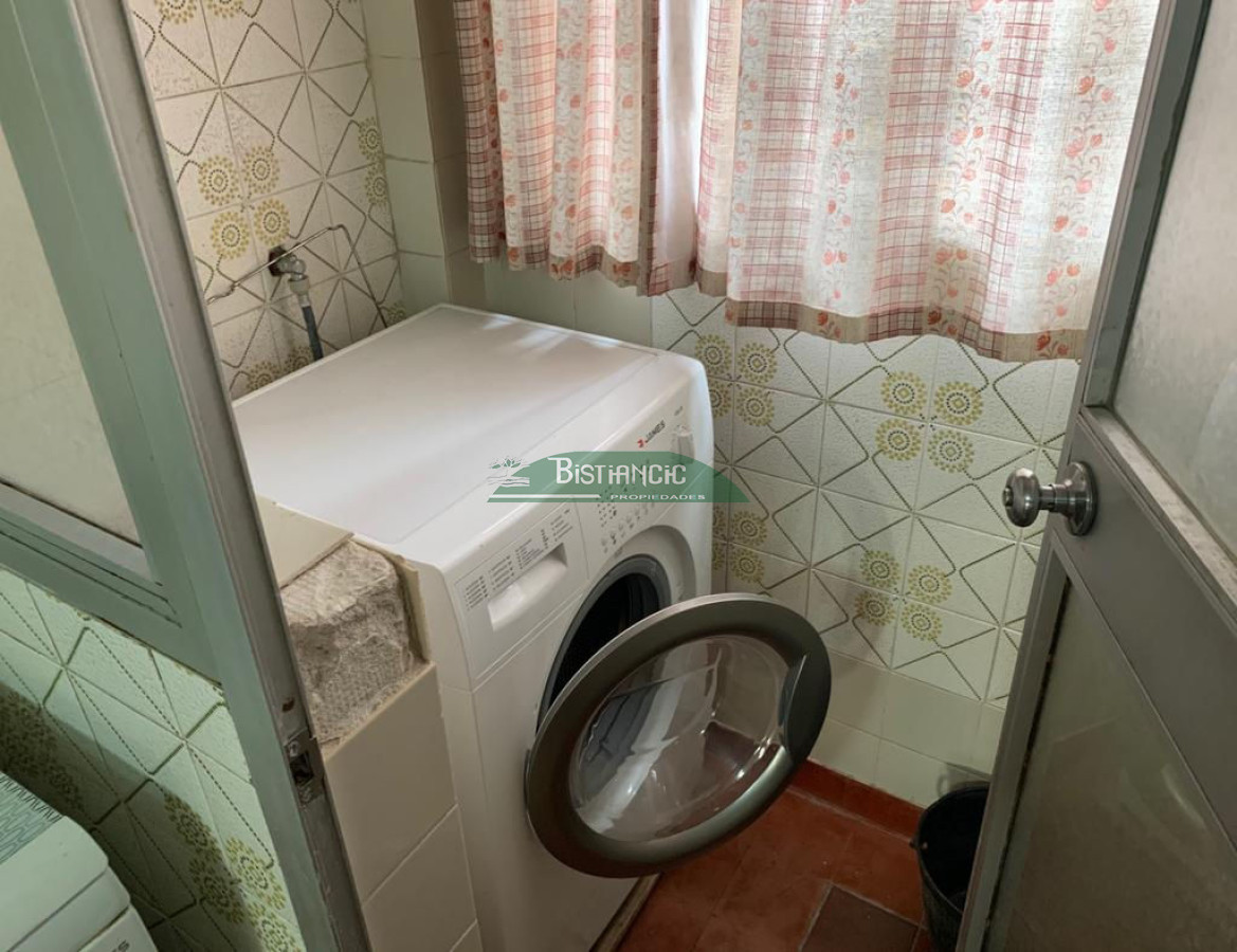 Apartamento ID.1803 - Frente al Mar 2 dorm 2 baños balcón garaje 240000