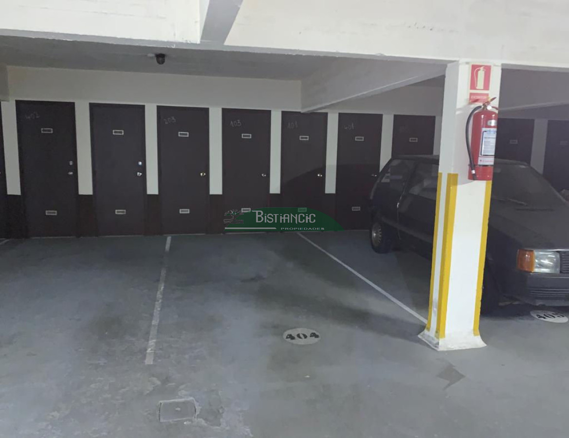 Apartamento ID.1803 - Frente al Mar 2 dorm 2 baños balcón garaje 240000