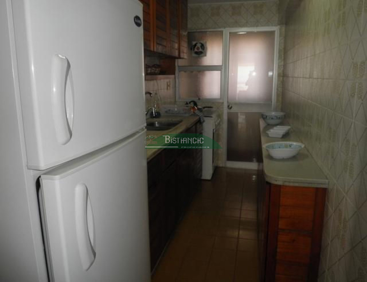 Apartamento ID.1803 - Frente al Mar 2 dorm 2 baños balcón garaje 240000