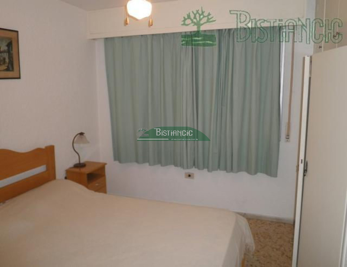 Apartamento ID.1951 - Depto en complejo con todos los servicios, 1 dormitorio, baño, cocina, balcón, cochera, etc. Precio de venta US$115.000.