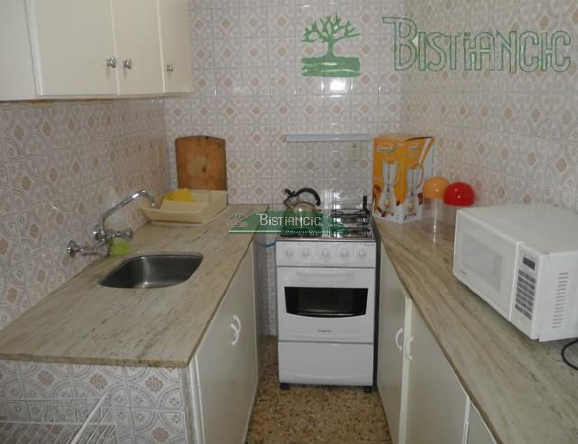 Apartamento ID.1951 - Depto en complejo con todos los servicios, 1 dormitorio, baño, cocina, balcón, cochera, etc. Precio de venta US$115.000.