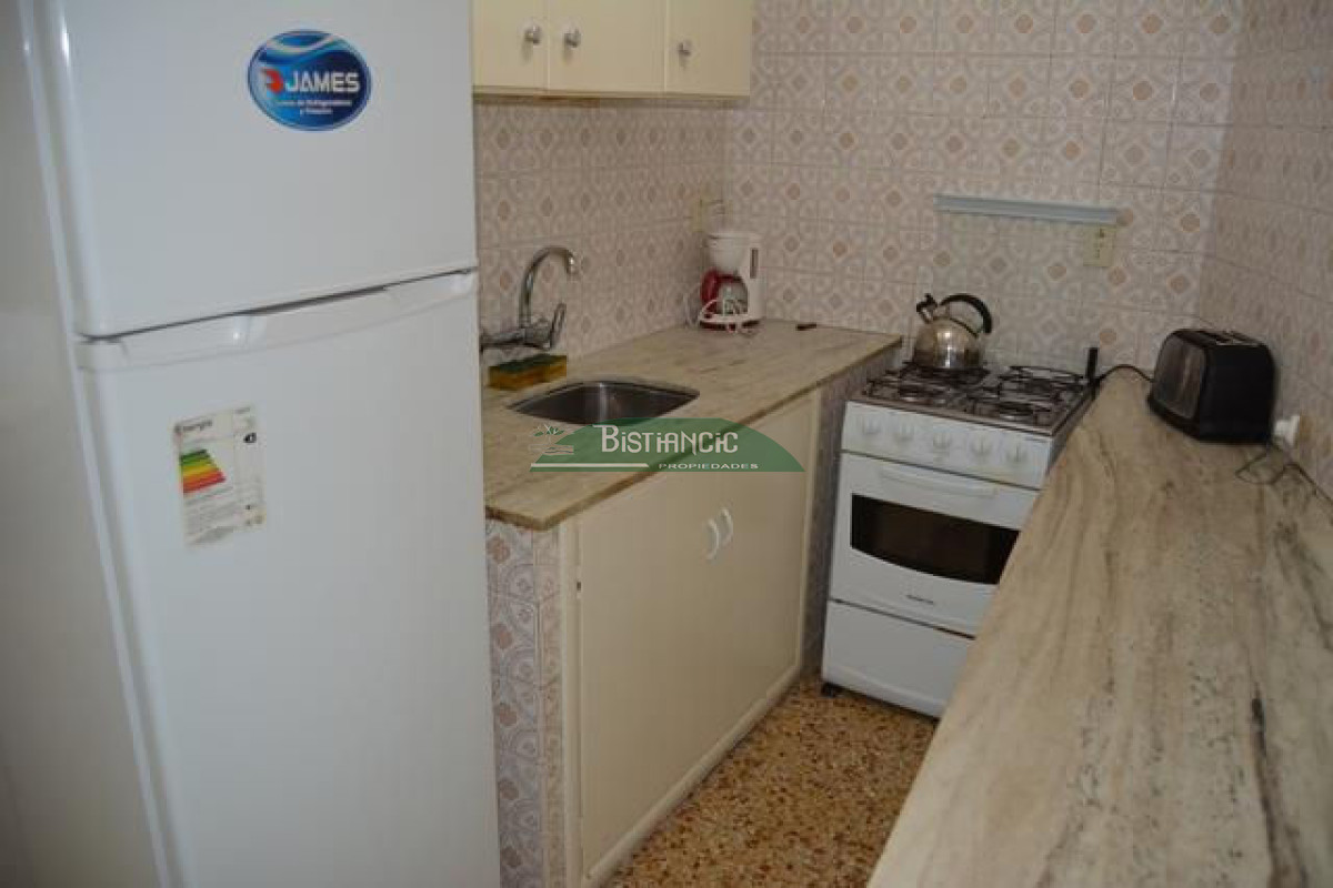 Apartamento ID.1951 - Depto en complejo con todos los servicios, 1 dormitorio, baño, cocina, balcón, cochera, etc. Precio de venta US$115.000.
