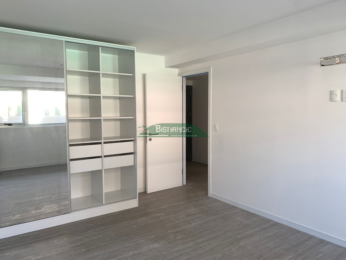 Apartamento ID.2932 - Avda. Roosevelt en moderna torre, amplio depto de 1 dormitorio, con todos los servicios.