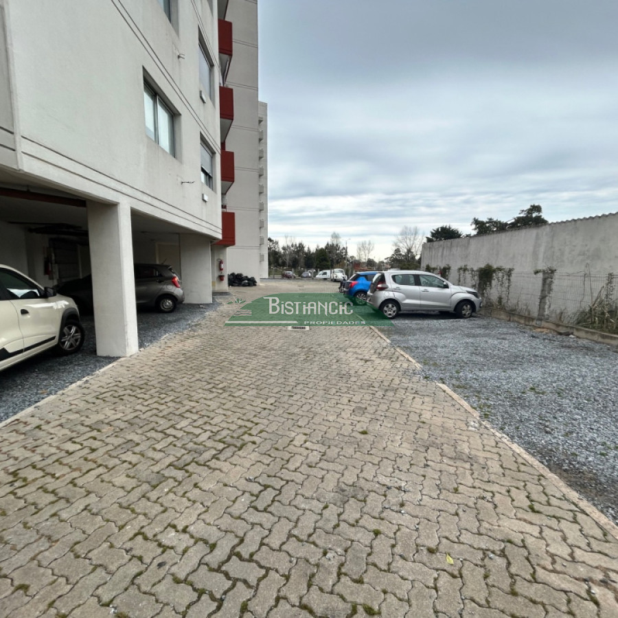 Apartamento ID.2931 - Roosevelt y Viana, depto de 2 dormitorios en Planta baja con cochera. Venta US$ 152.000.