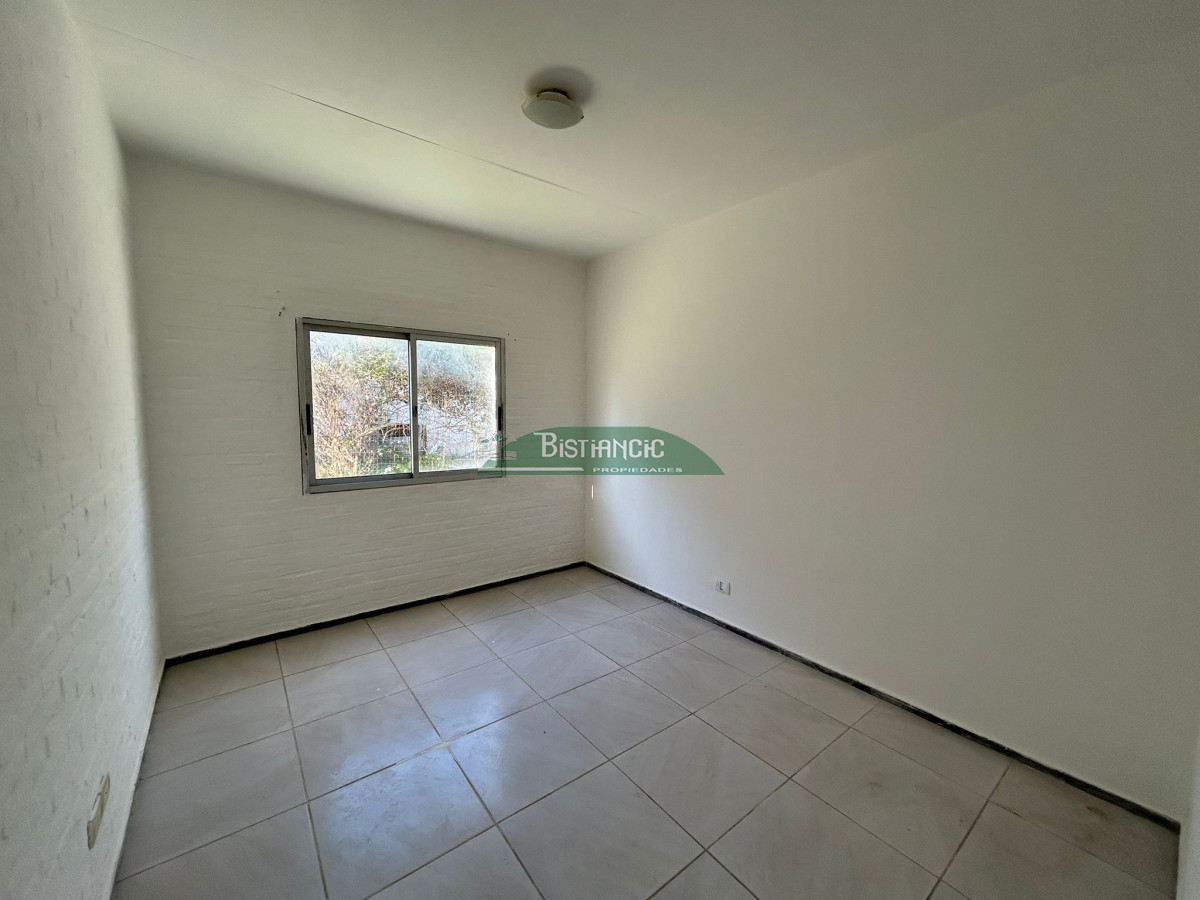 Apartamento ID.2694 - Oportunidad! - depto planta baja 2 dorm, con cochera y patio con parrillero .