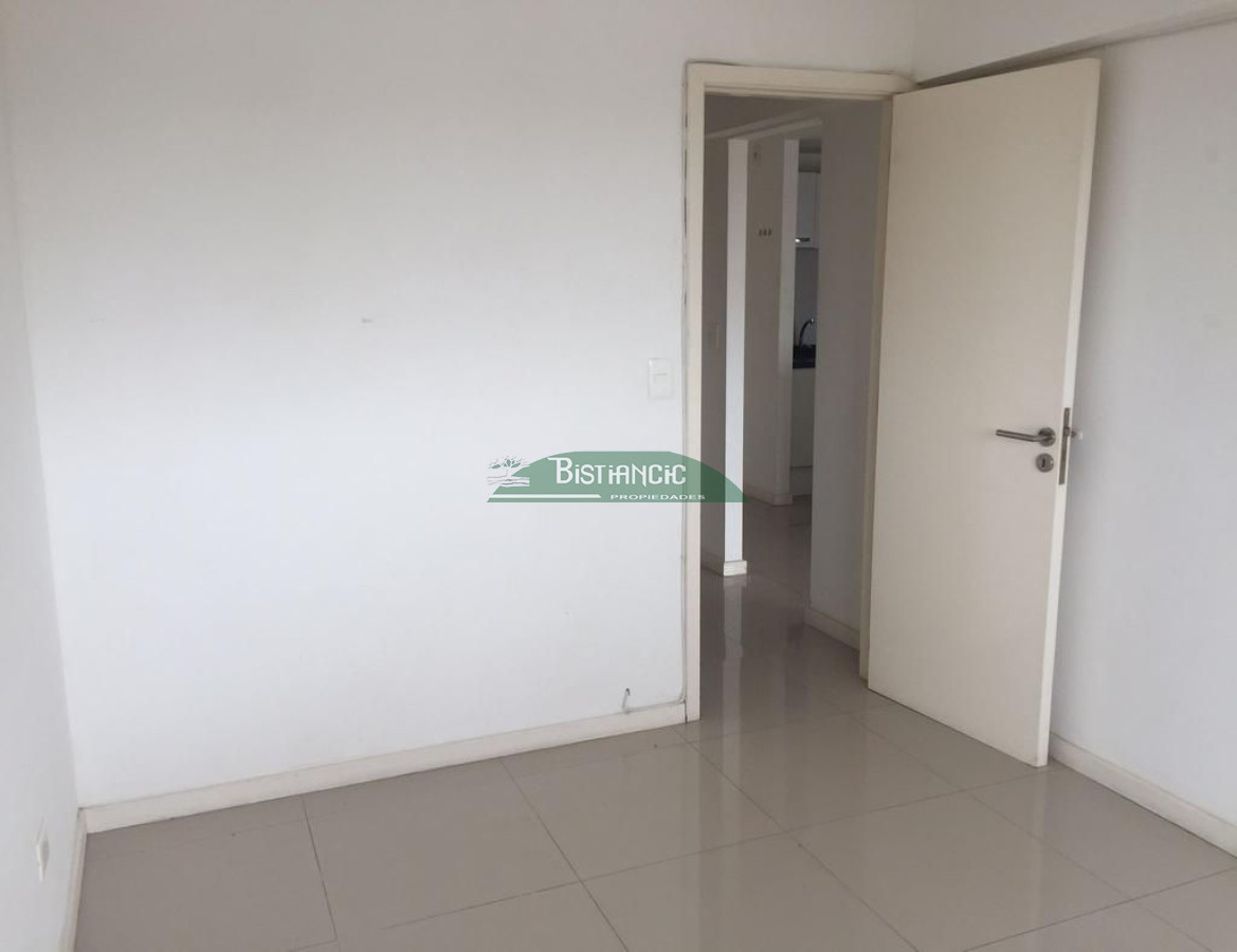 Apartamento ID.2226 - Depto Centro Maldonado 1dorm y medio cochera ascensor, alquilado, US$ 98000 