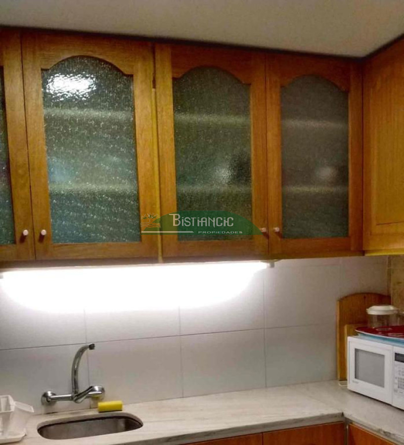 Apartamento ID.2258 - ALQUILER DE TEMPORADA Apartamento en Arcobaleno de 2 dormitorios, 2 baños, garage y balcón