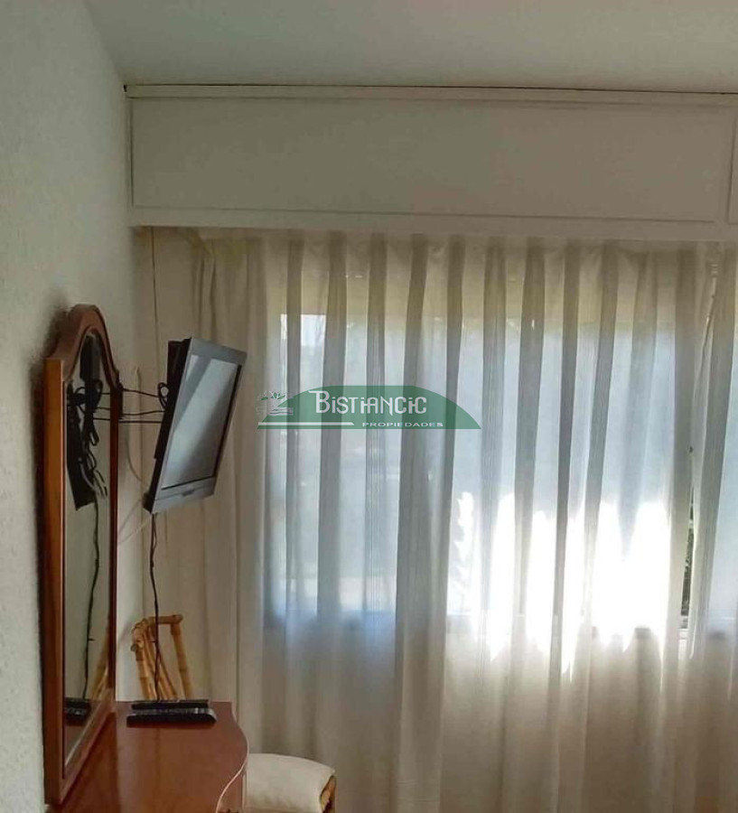 Apartamento ID.2258 - ALQUILER DE TEMPORADA Apartamento en Arcobaleno de 2 dormitorios, 2 baños, garage y balcón