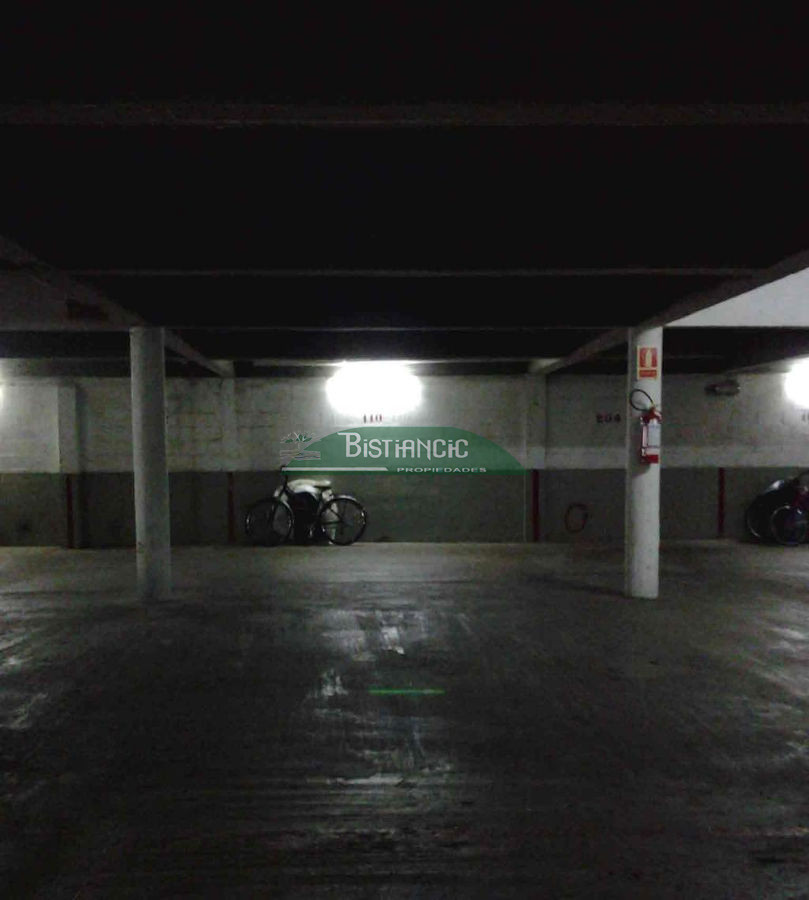 Apartamento ID.2258 - ALQUILER DE TEMPORADA Apartamento en Arcobaleno de 2 dormitorios, 2 baños, garage y balcón