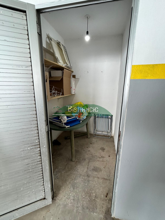 Apartamento ID.1289 - Excelente apartamento de 3 dormitorios, 3 baños, piscina, garage y baulera. Pda 18 de la Mansa. U$S 350.000